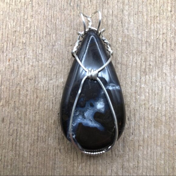 Dark Banded Agate w/ Geode Crystals Necklace Pendant - Picture 1 of 5